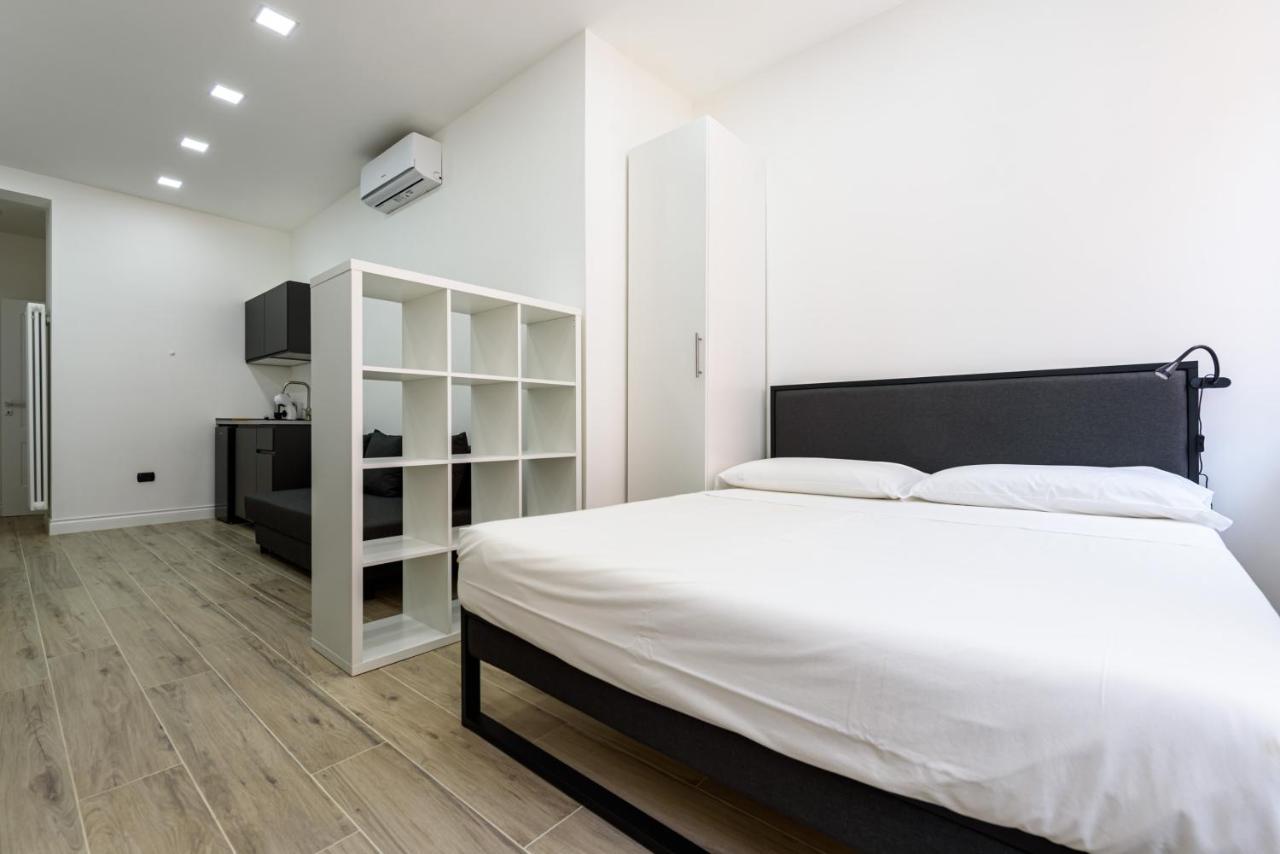 Tommaseo Seaside Apartments Неаполь Экстерьер фото